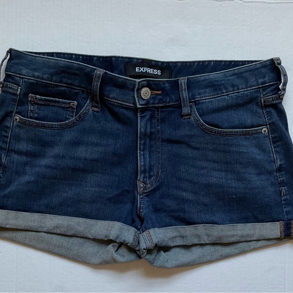 Express Relaxed Low Rise Stretch Shortie Jean Shorts - Picture 1 of 2